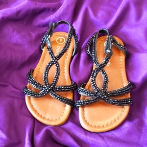 Black sandals size 8 toddler